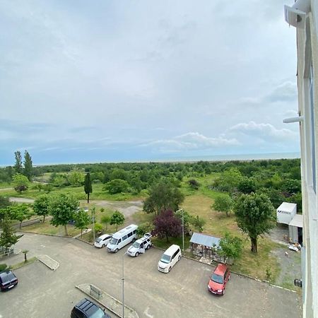 Апарт Отель Pʼotʼi Zewnętrze zdjęcie