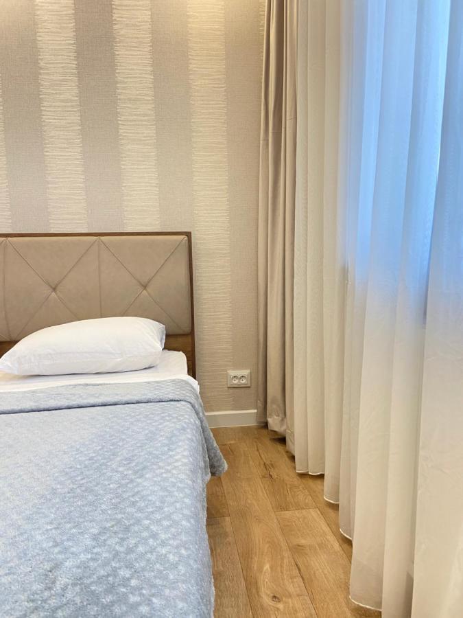 Апарт Отель Pʼotʼi Zewnętrze zdjęcie